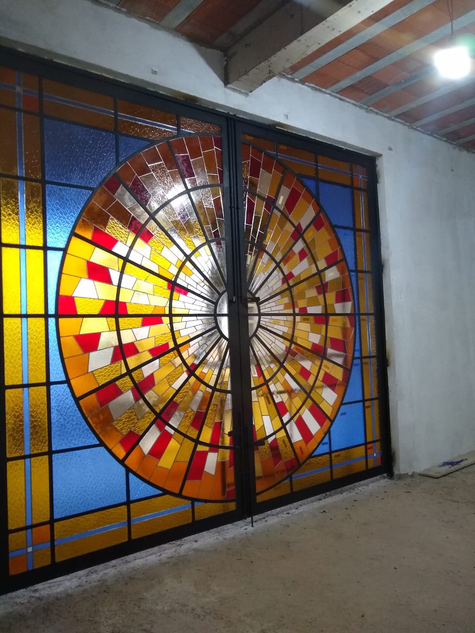 Vitral feito para a Comunidade São José de Anchieta