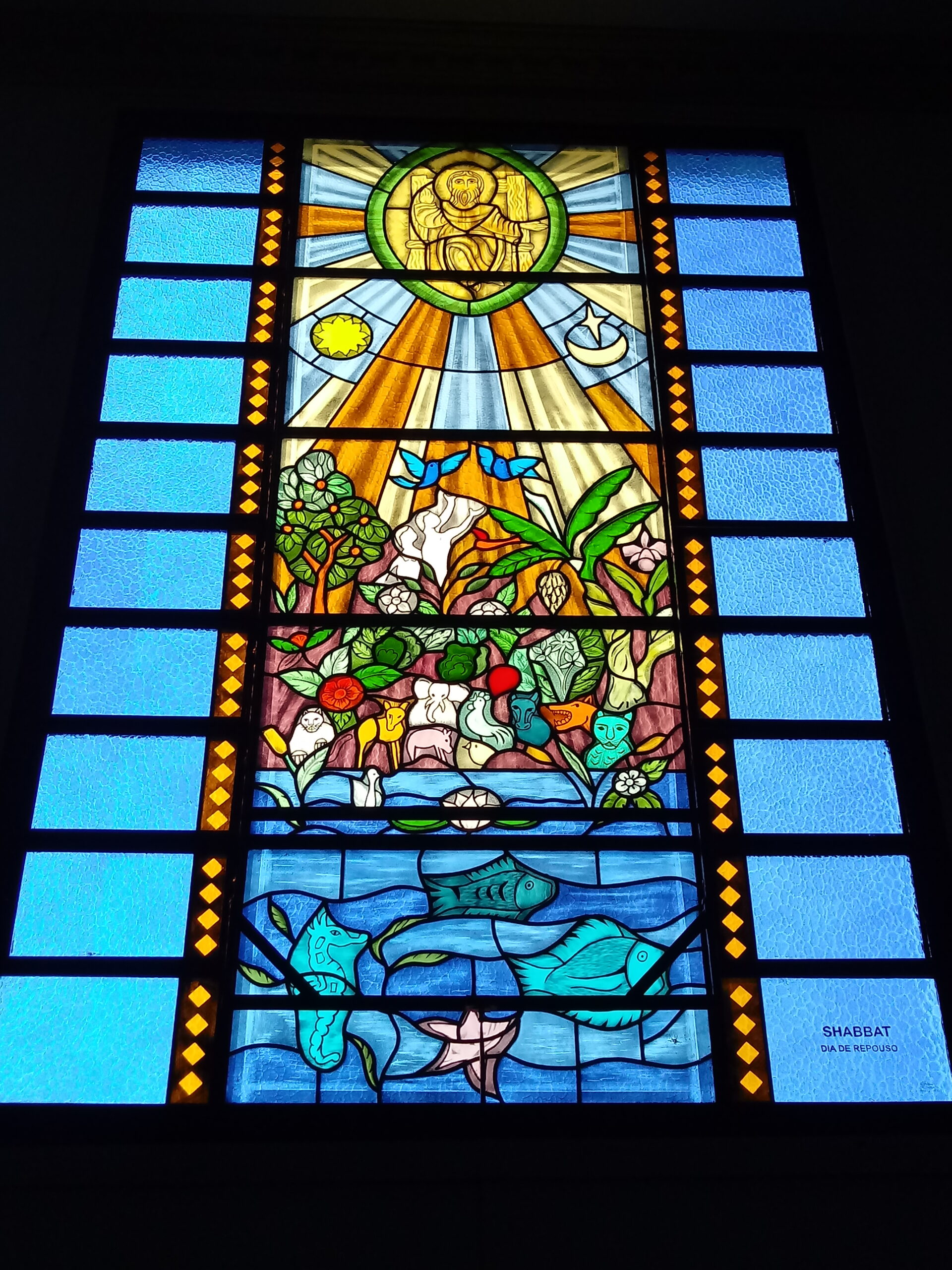 Vitral feito para a Paróquia Coração de Maria