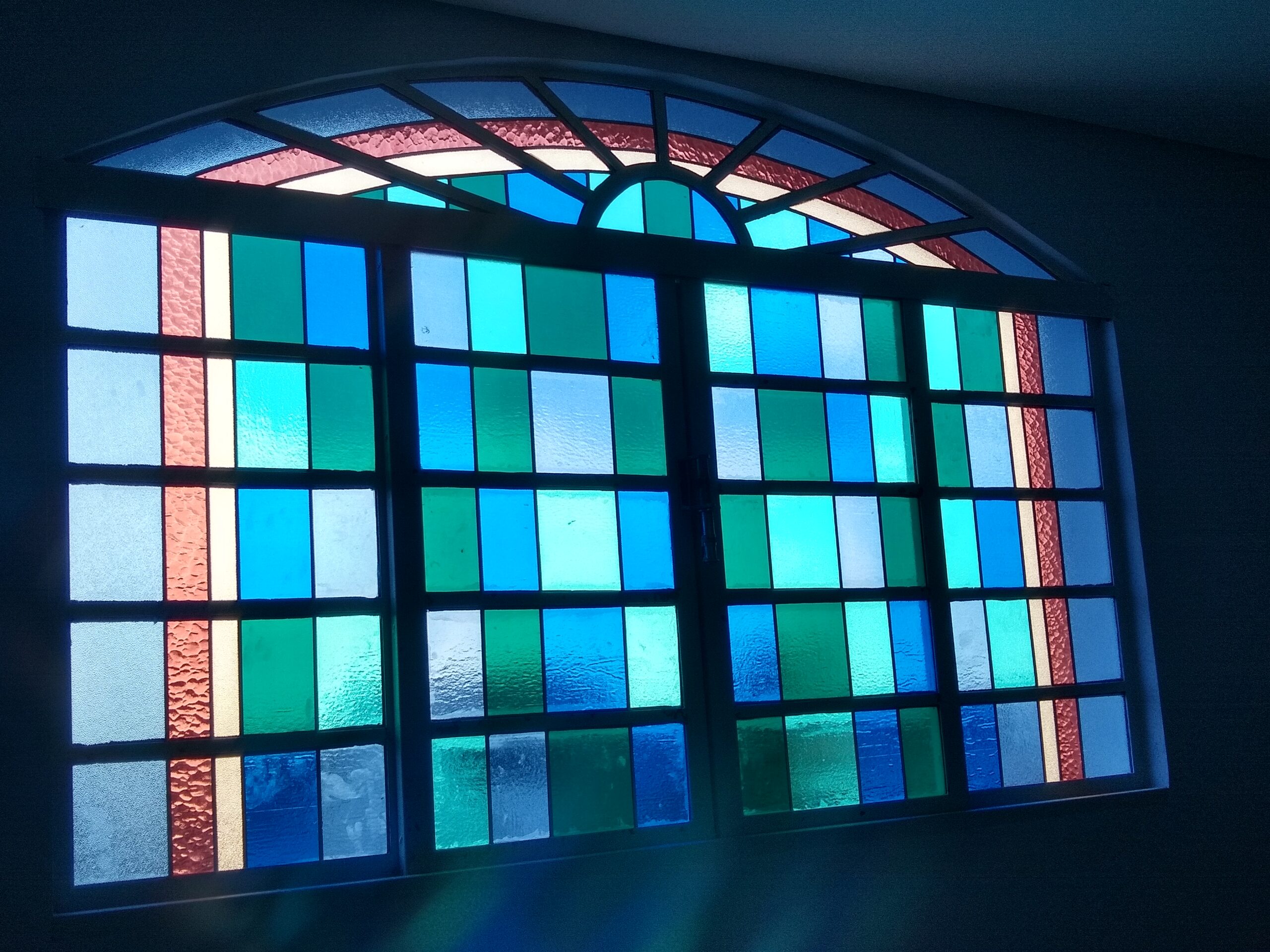 Vitral feito para a Paróquia Santa Luzia